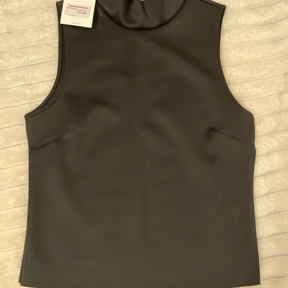 ZARA 1 top with 3 skirts to MIX N MATCH - Picture 5 of 6